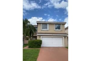 7907 N Silverado Cir, Davie