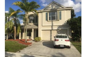 5768 S Plum Bay Parkway, Tamarac