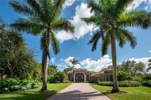 1642 Sw 150th Ter, Davie