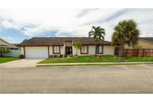 8810 Paradise Court, Tamarac
