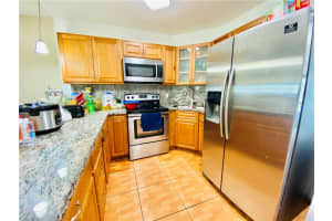 3791 Nw 84th Avenue 2e, Sunrise