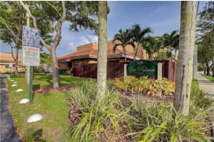 1680 Sw 120th Avenue 1680, Pembroke Pines