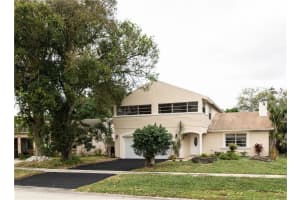 8305 Sw 19th St, North Lauderdale