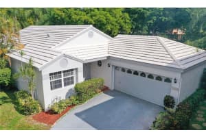 9328 Nw 8th Cir, Plantation