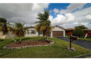 9711 Nw 82nd St, Tamarac