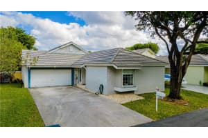 4765 Nw 99th Pl, Doral