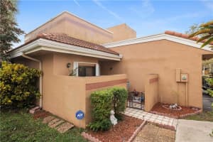 12000 S Las Palmas Drive, Pembroke Pines