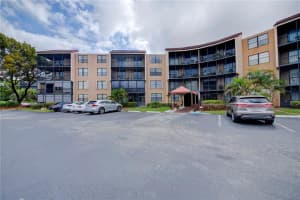 3900 N Hills Dr 405, Hollywood