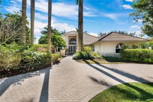 12000 Ashford Ln, Davie