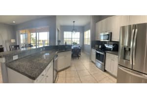 8239 Nw 127th Ln 33-f, Parkland