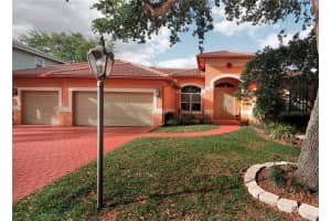 2713 Oak Tree Dr, Oakland Park