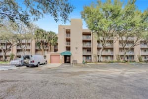 9470 Tangerine Pl 302, Davie