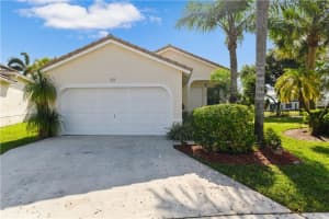 3913 Nw 88th Terrace, Coral Springs