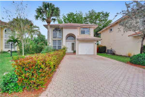 620 Turtle Run, Weston