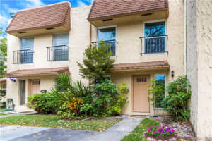 529 N Pine Island Road 16, Plantation