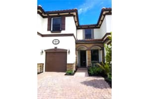 6471 N Anise Court, Davie