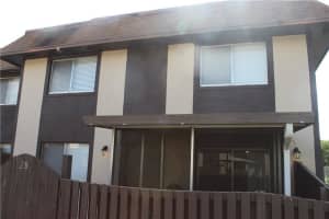 2116 Sherwood Forest Boulevard 28, West Palm Beach