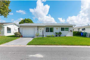 6915 Nw 14th Place, Margate