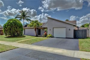 10142 Nw 21st Street, Pembroke Pines