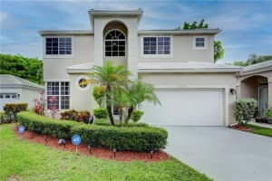 9330 Nw 8th Cir, Plantation