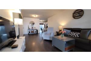 7080 Nw 173rd Dr 1401, Hialeah