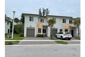 1310 Pioneer Way 1310, Royal Palm Beach