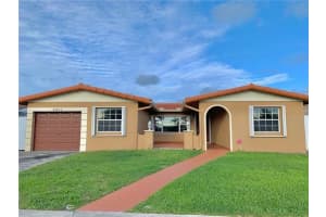 2211 Nw 94th Avenue, Pembroke Pines
