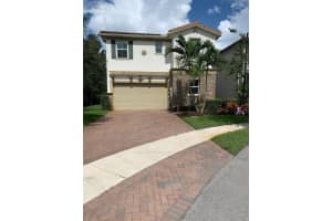 5315 Golden Eagle Ter, Davie