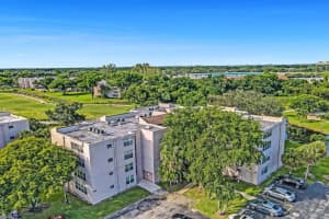 9420 Tangerine Pl 405, Davie