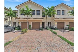 5985 Nw 56th Place 5985, Tamarac