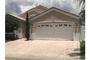 8435 Nw 46th Dr, Coral Springs