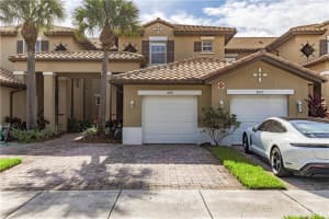 8091 Nw 128th Ln E-16, Parkland