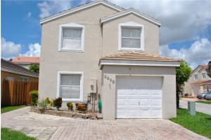 3345 Apache Ln, Margate