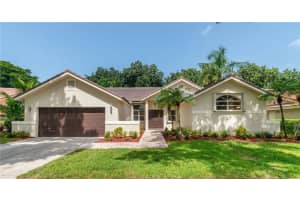 1735 Lakeshore Circle, Weston