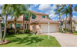 4762 Nw 120th Way, Coral Springs