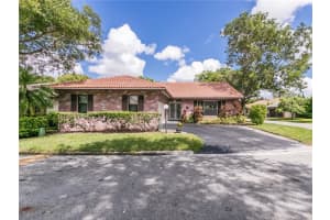 10933 Cypress Run Circle, Coral Springs