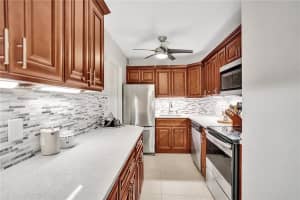 140 Ne 19th Court 211e, Wilton Manors