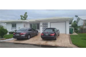 8208 Nw 57th Pl, Tamarac