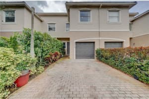 8322 Lagos De Campo Blvd, Tamarac 8322 Lagos De Campo Blvd, Tamarac