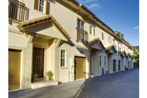 719 Ne 43 St, Oakland Park 719 Ne 43 St, Oakland Park