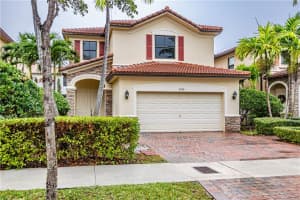 8790 Nw 114th Pl, Doral