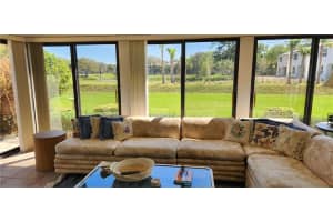 6032 Petaluma Dr