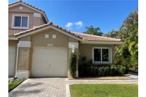 15864 Sw 10th St, Pembroke Pines