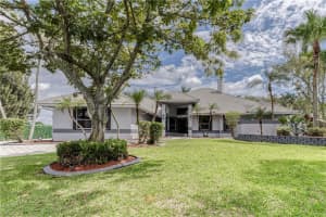 12081 Ashford Lane, Davie