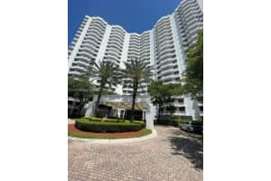 3300 Ne 192nd St 1912, Aventura