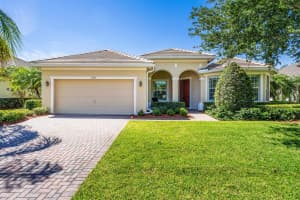 4220 Diamond Square, Vero Beach