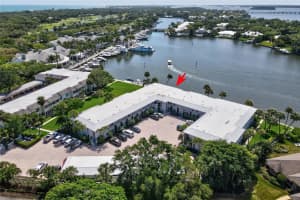 550 Riomar Drive, Vero Beach