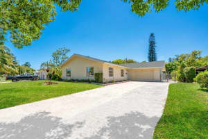 431 Baker Dr, West Palm Beach