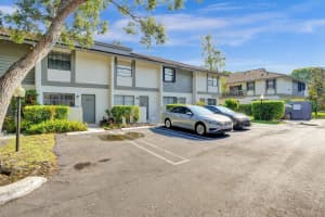 9764 Nw 14th Street 23, Coral Springs