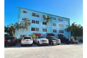 1060 Crystal Lake Drive 401, Deerfield Beach